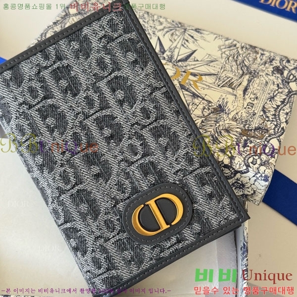 # 30 Montaigne  ̽ S2353-402