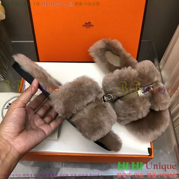 ޽   þ  W861001-2