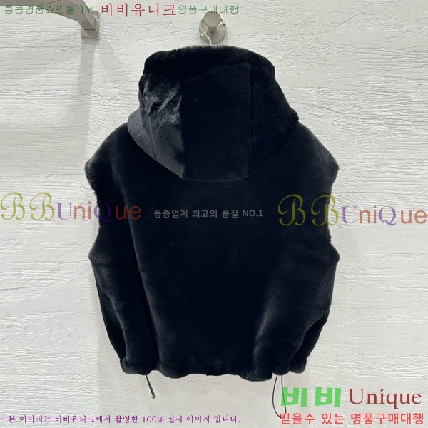    þ    PAD23402-10