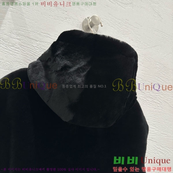    þ    PAD23402-10