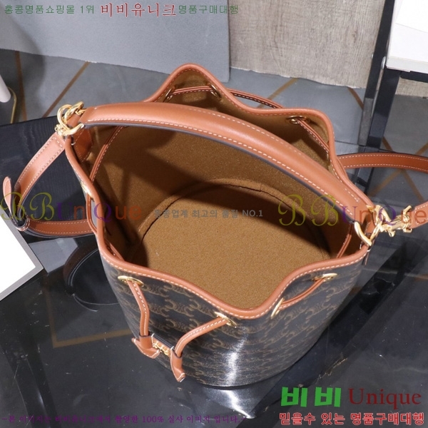 # Ʈ Ŭ Ŷ 116882-1001