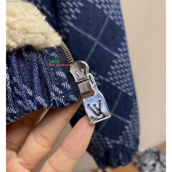  * þ   43LV2511126-1