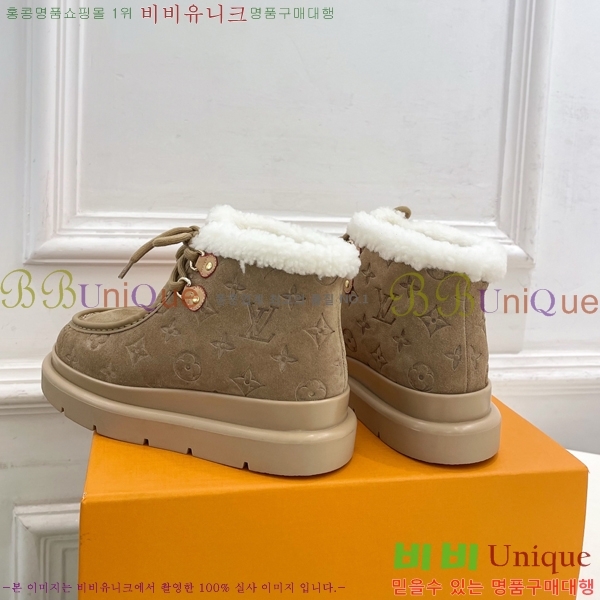  * þ    45LV25112011-1