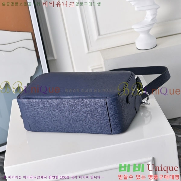 #޽  ٵ   H085735-104